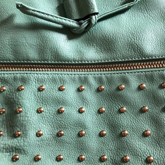 Mint green shoulder/back pack bucket bag - Picture 2 of 5
